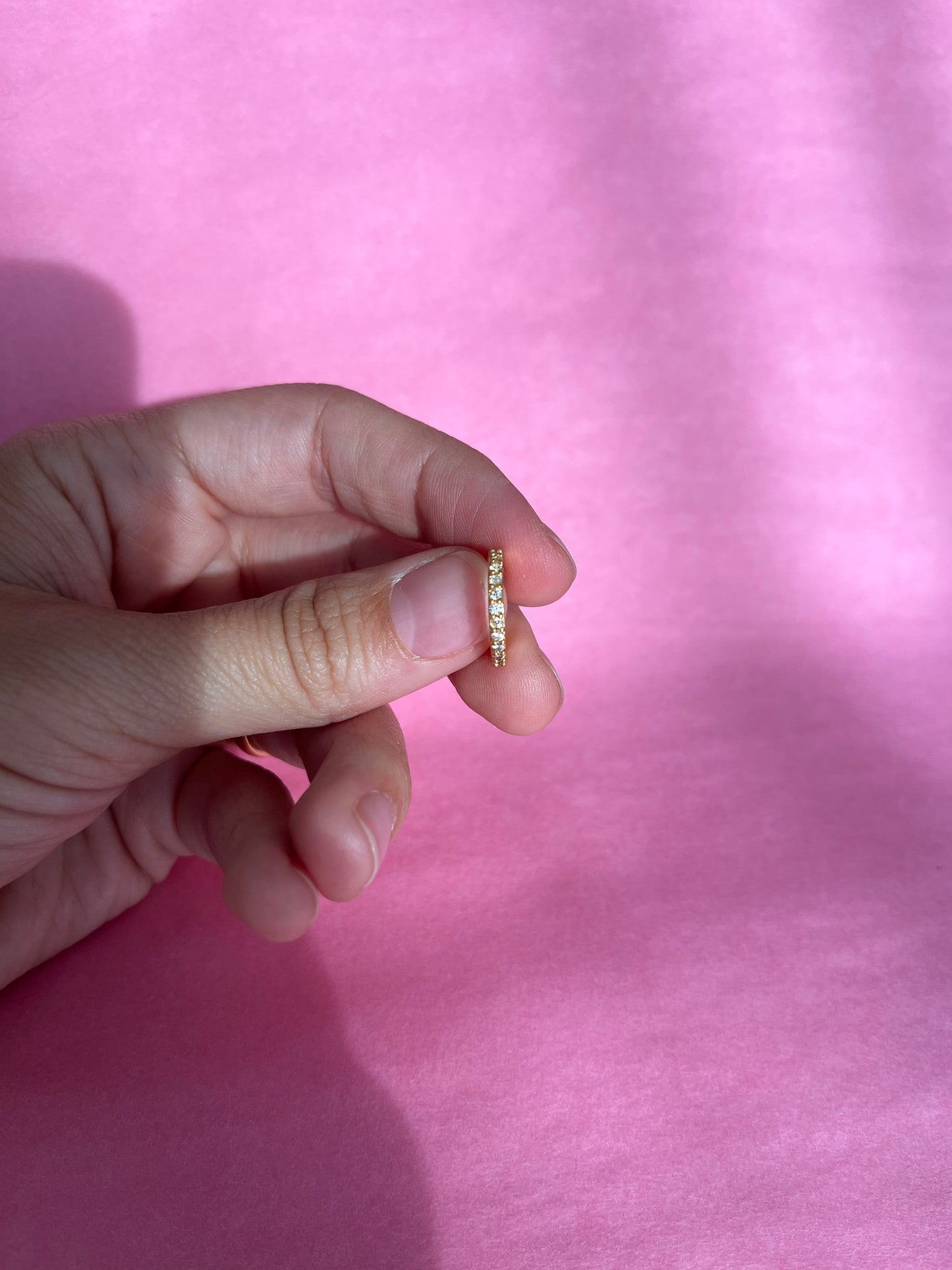 WHITE EARCUFF